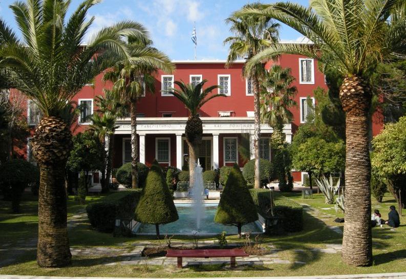 Υποπτο κρούσμα στο Πάντειο – Εκλεισε το πανεπιστήμιο