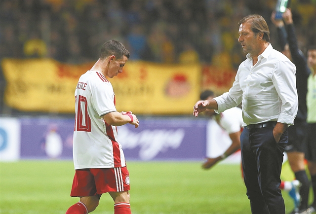 Συγκεντρωμένος, αλλά χωρίς τον κόσμο του