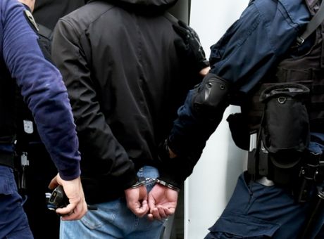 Κοροναϊός : Ακόμα 194 συλλήψεις για την παραβίαση των μέτρων προστασίας
