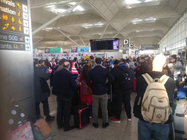 Σε καραντίνα σε ξενοδοχείο της Αθήνας οι επαναπατρισθέντες από την Τουρκία