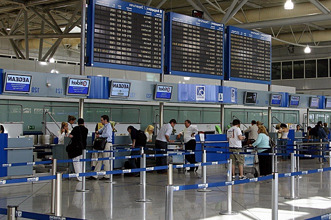 Γεραπετρίτης : Ανοικτό το ενδεχόμενο να κλείσουν όλα τα αεροδρόμια