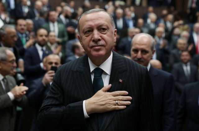 Προκλητικό σόου Ερντογάν: «Ελλάδα, άνοιξε τα σύνορα»