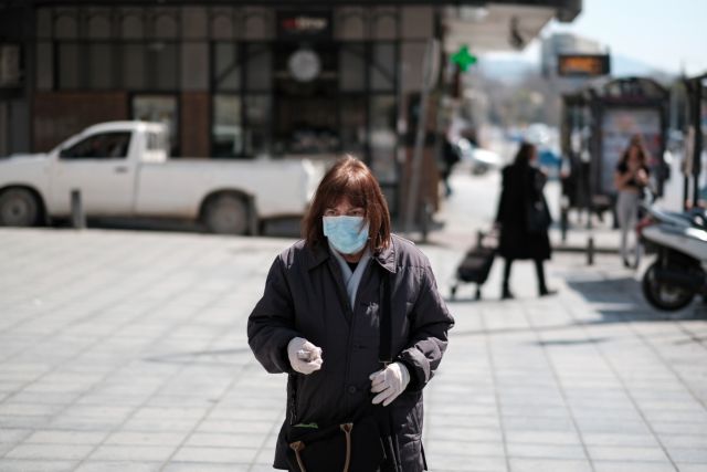 Οδηγίες Τσιόδρα: Πότε πρέπει να φοράμε μάσκα