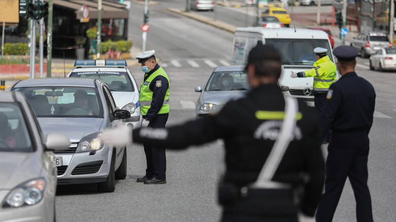 Κοροναϊός : Πιο αυστηροί οι περιορισμοί με στόχο την ανάσχεση του Covid-19
