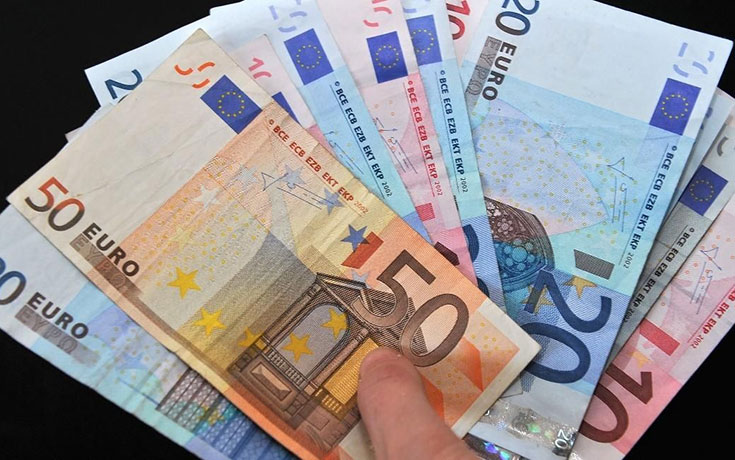 Κοροναϊος : Τέλειωσαν τα χρήματα, λέει ένας στους τέσσερις Έλληνες - ΤΑ ΝΕΑ