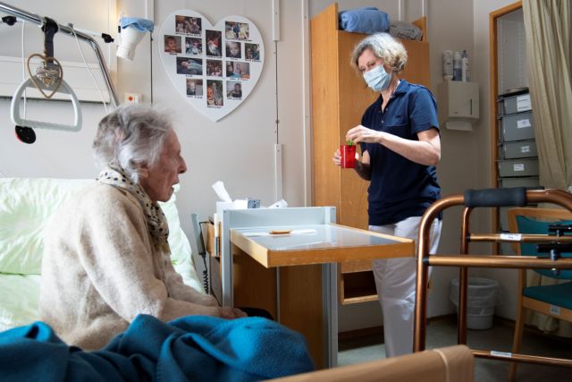 ΠΟΥ: Αφάνταστη η τραγωδία στους οίκους ευγηρίας