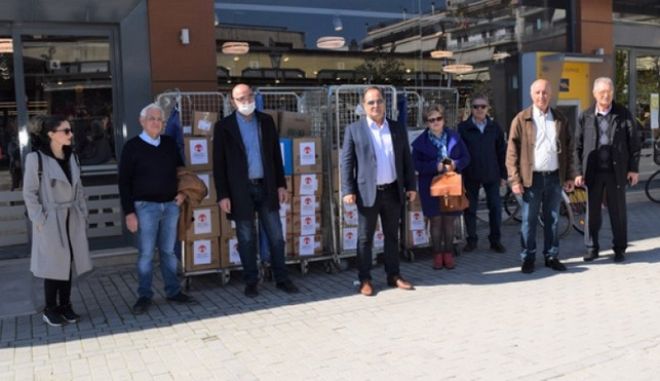 Τον έσωσαν από τους ναζί – Σήμερα έστειλε 900 κιλά τρόφιμα και ιατροφαρμακευτικό υλικό