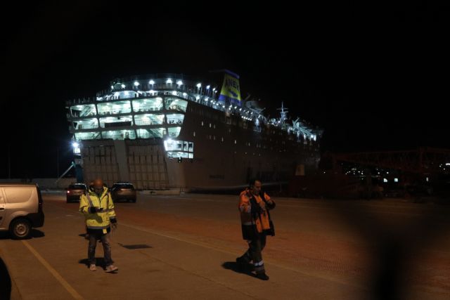 Κατέπλευσε σε ειδική προβλήτα στον Πειραιά το «Ελευθέριος Βενιζέλος»