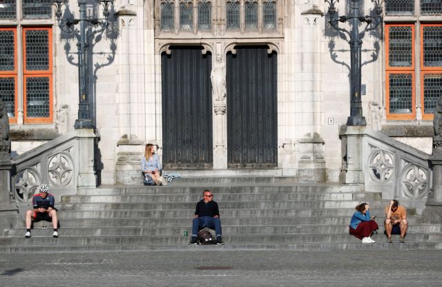 Η κοινωνική αποστασιοποίηση θα κρατήσει για πολύ καιρό στην Ευρώπη