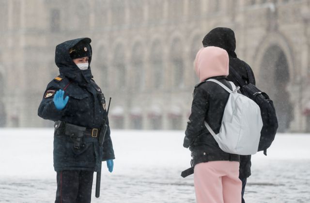 Κοροναϊός – Ρωσία: Το 40% των κρουσμάτων της ημέρας στη Μόσχα είναι 18-45 ετών