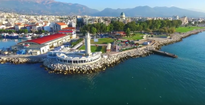 Κοροναϊός: Κλείνουν παραλιακές ζώνες σε Πάτρα και Βόλο