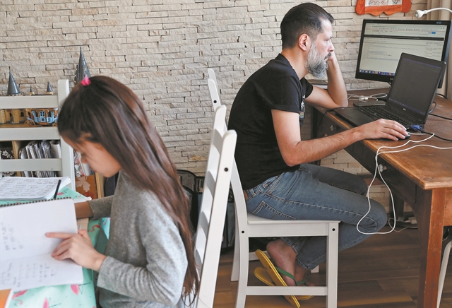 Οι 8 πιο χρήσιμες συμβουλές για όσους #ΔουλεύουμεΣπίτι