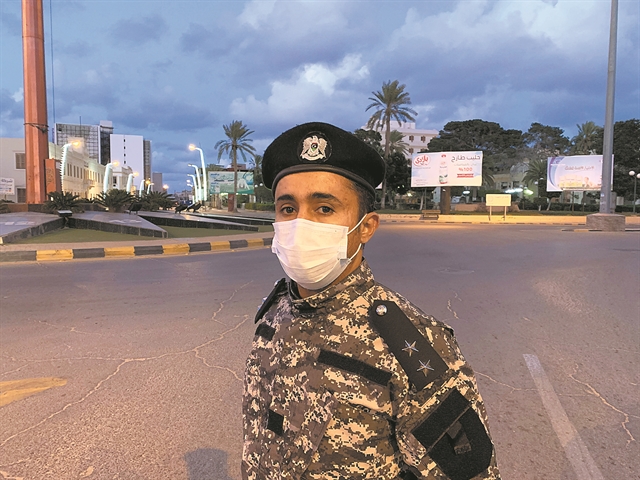 «Πύραυλοι και βόμβες έρχονται από παντού»