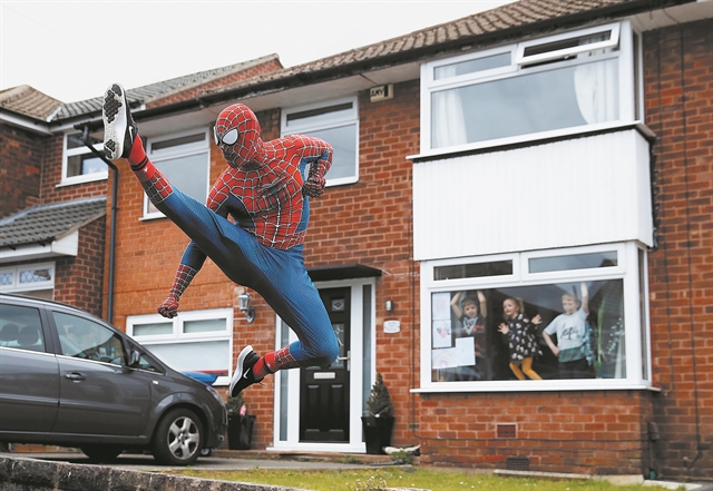 Εξομαλύνεται η «καμπύλη» στην Ισπανία