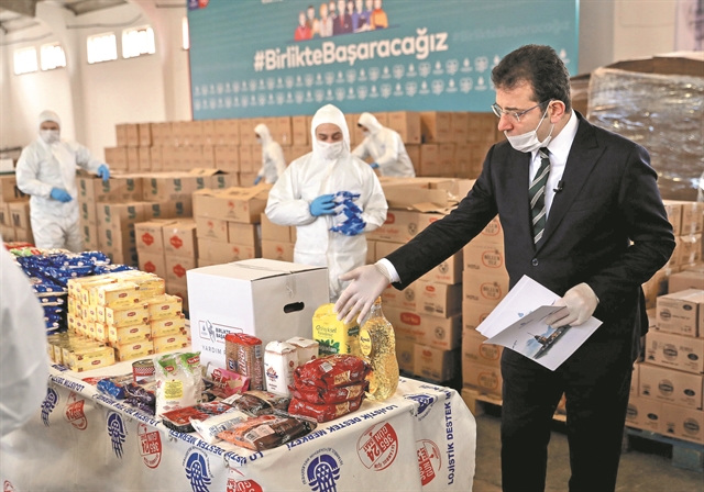 Αδιαφορεί για τις εκκλήσεις o Ερντογάν