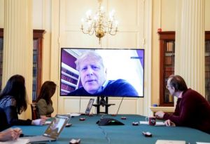 Μπόρις Τζόνσον : Βελτιώνεται η κατάσταση της υγείας του – Παραμένει στην εντατική