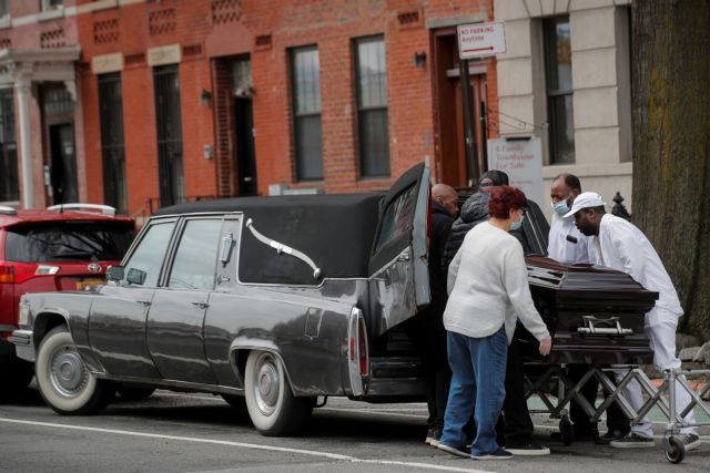 Κορωνοϊός : «Μαύρο» ρεκόρ 799 νέων θανάτων στη Νέα Υόρκη