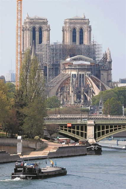 Η αντοχή της Παναγίας των Παρισίων