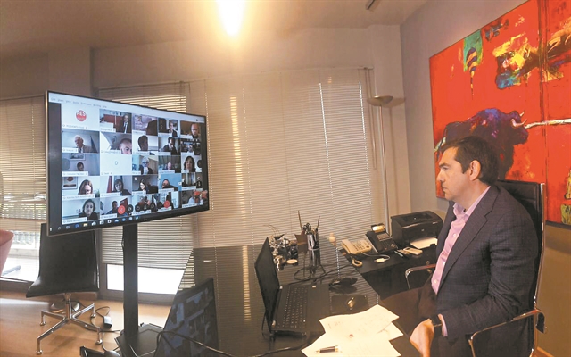 Θεατής στη μάχη των φυλών