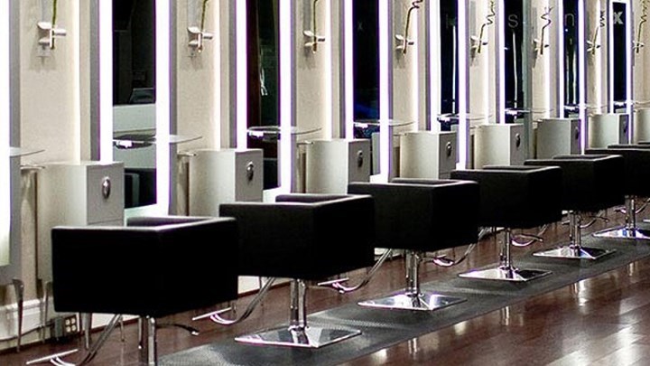 Επί ποδός οι κομμωτές για την άρση των μέτρων – Πώς θα επαναλειτουργήσουν τα κομμωτήρια