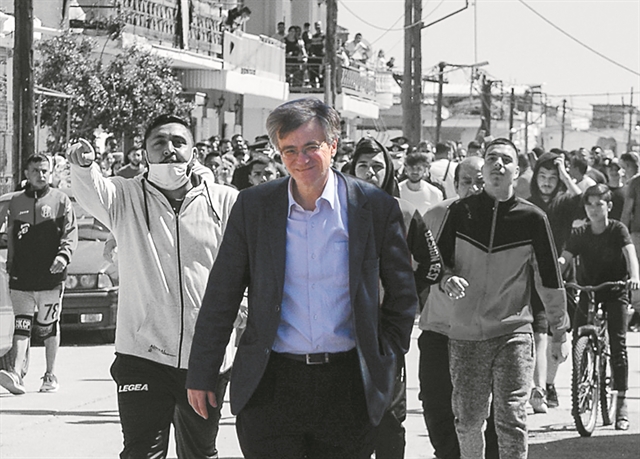 Η επιστροφή των «ειδικών»