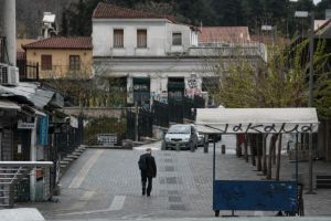 Πάσχα στο σπίτι: Τι μέτρα θα πάρει η κυβέρνηση – Πότε θα αρχίσει η αντίστροφη μέτρηση