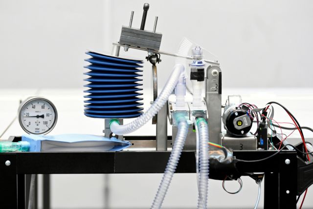 Βλάπτουν τους πνεύμονες των ασθενών οι αναπνευστήρες; Τι λέει Αμερικανός γιατρός