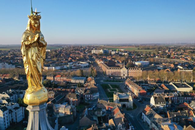 Μεγάλη ανησυχία στην Γαλλία: Ο καλός καιρός μπορεί να κάνει «απείθαρχους» τους πολίτες