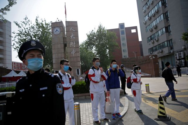 Κοροναϊός : Υπό αυστηρά μέτρα προστασίας άνοιξαν τα σχολεία στην Κίνα