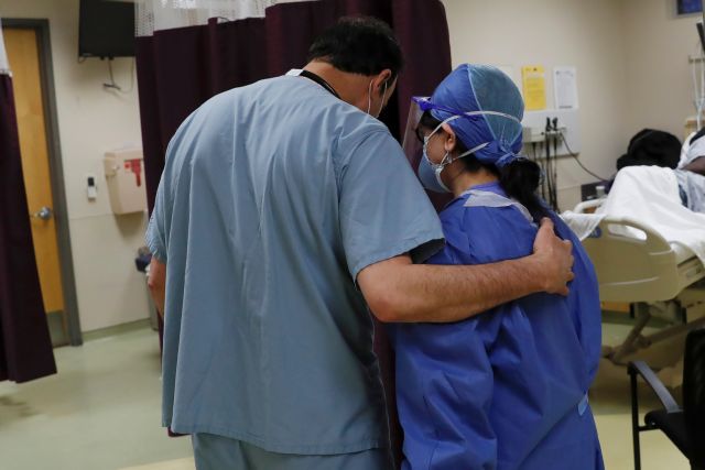 Νέα Υόρκη : Αυτοκτόνησε διακεκριμένη γιατρός που βρισκόταν στην πρώτη γραμμή κατά της πανδημίας | tanea.gr Νέα Υόρκη : Αυτοκτόνησε διακεκριμένη γιατρός που βρισκόταν στην πρώτη γραμμή κατά της πανδημίας | tanea.gr