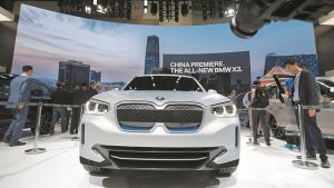 Κλειστό το 80% των εκθέσεων αυτοκινήτων