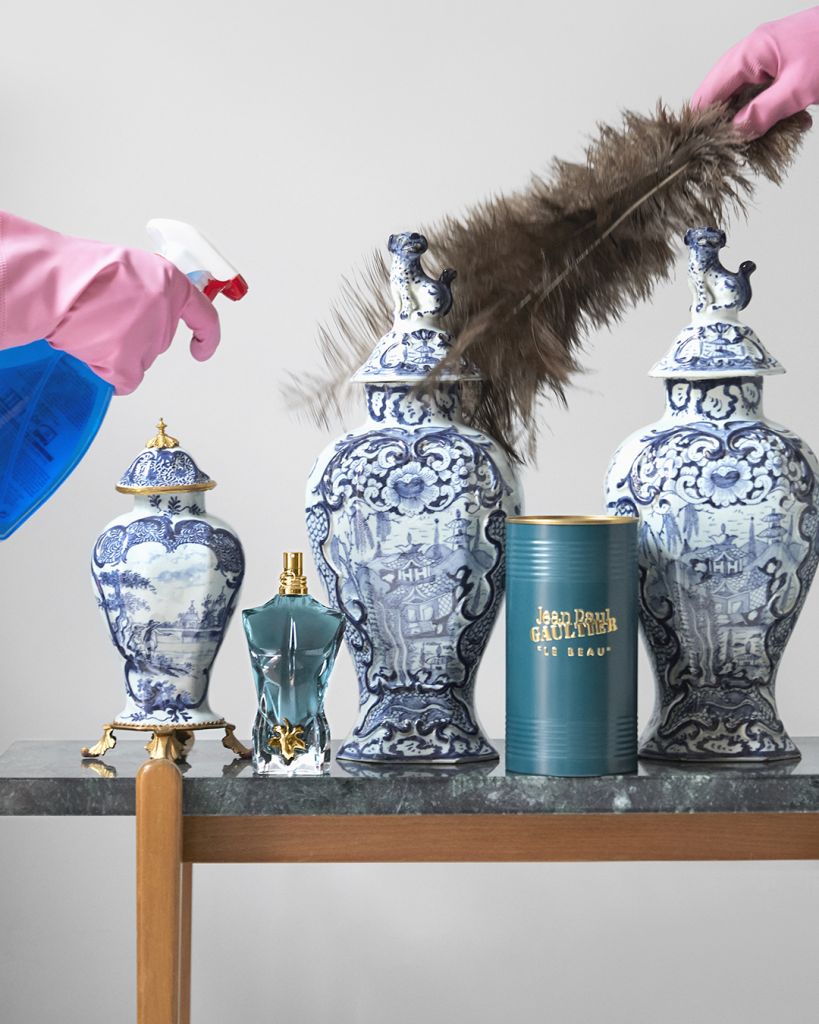 Στο σπίτι με τον Gaultier - Ο Γάλλος δημιουργός δείχνει με αρώματα τη ζωή του με τον κοροναϊό | tanea.gr