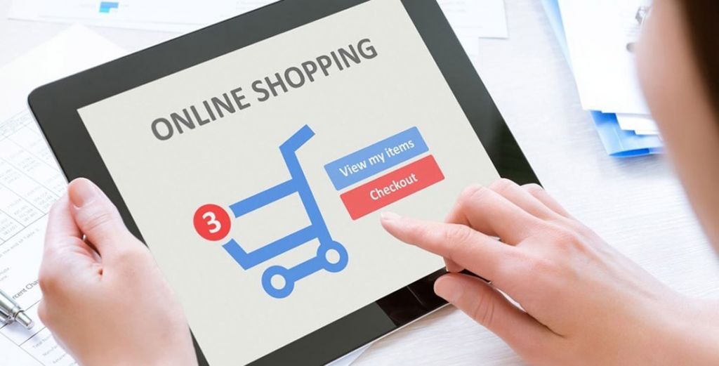 «Συνωστισμός» 4 εκατ. καταναλωτών στα ηλεκτρονικά καταστήματα