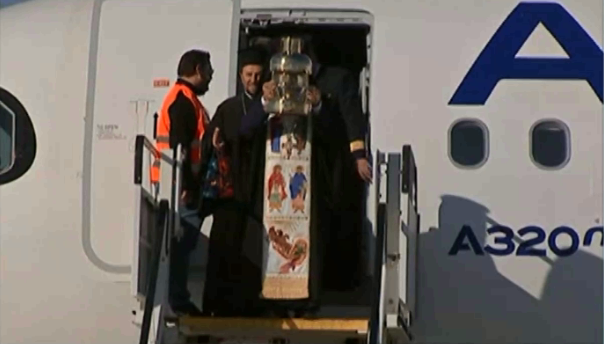 Έφτασε στην Αθήνα το Άγιο Φως