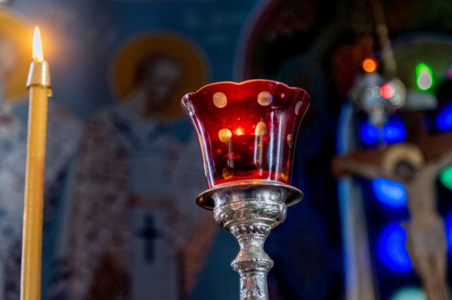 Το Άγιο Φως δεν θα διανεμηθεί φέτος στην επικράτεια