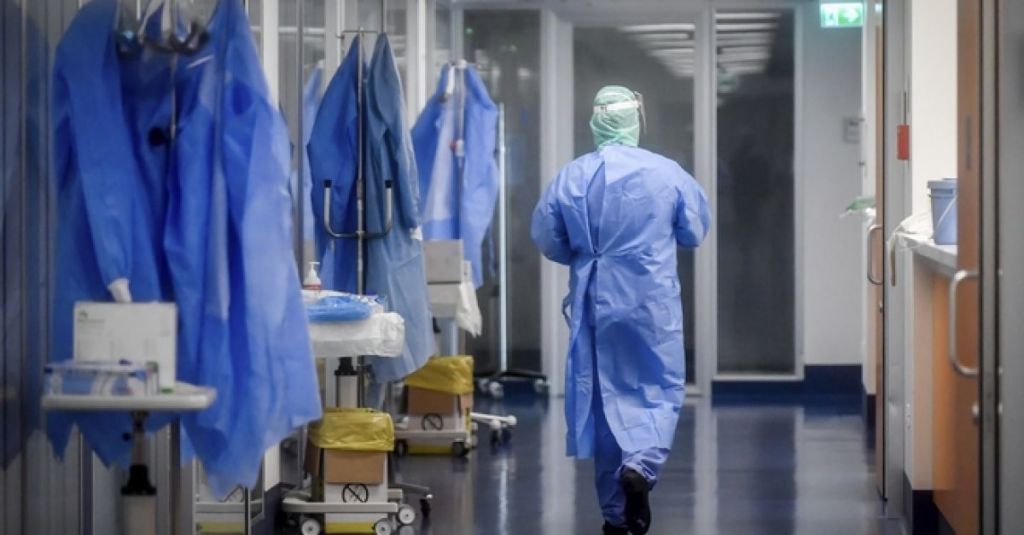 Κοροναϊός : Ελάχιστοι θάνατοι σε ασθενείς κάτω των 65 ετών χωρίς υποκείμενο νόσημα