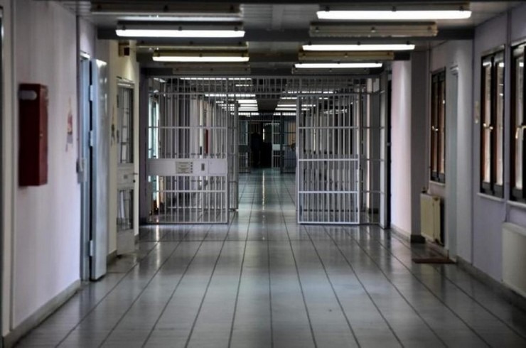 Κοροναϊός : Τι απαντά η Σ. Νικολάου για την απολύμανση των φυλακών
