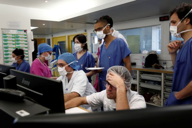 Δραματική αύξηση θανάτων στη Γαλλία – 833 νεκροί σε μια μέρα