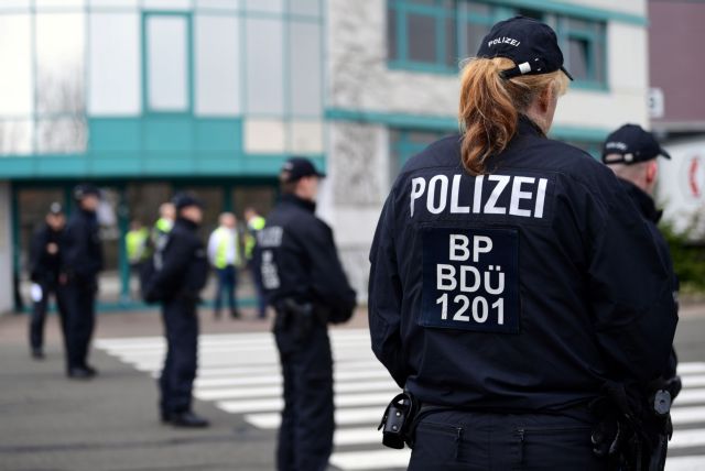 Αποδίδουν τα μέτρα στη Γερμανία – Επιβραδύνεται η εξάπλωση του ιού