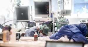 Μεγάλη έρευνα: Στο πλάσμα αίματος αναζητούν τη θεραπεία του κοροναϊού