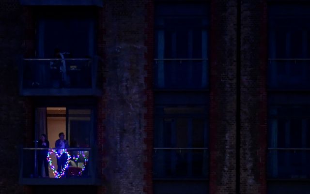 Δηλητηριάζει τον πλανήτη ο ιός: Ξεπέρασαν το εκατομμύριο τα κρούσματα