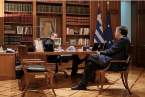 Σύσκεψη Μητσοτάκη – Τσιόδρα στο Μαξίμου για τις επόμενες κινήσεις της κυβέρνησης