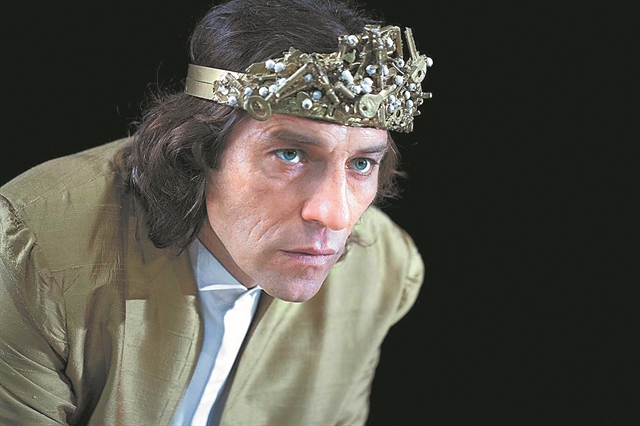 «Καλιγούλας» και «Θεία Λένα» στο dithepi.gr