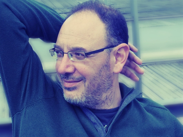 Με διπλή υπόσταση