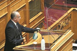 Βουλευτές πίσω από το τζάμι