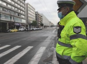 Απαγόρευση κυκλοφορίας : Έρχονται περιορισμοί σε χρόνο μετακινήσεων και αριθμό SMS