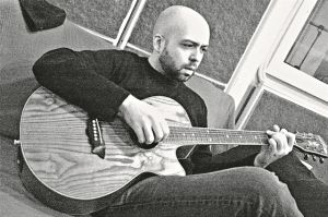 «Χωρίς ποιητικούρα και απλοϊκότητα»