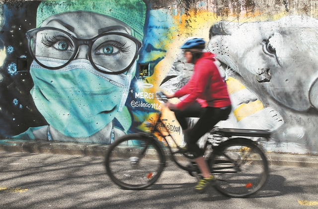 Επιβράβευση της πρώτης γραμμής με βοήθημα 1.000 ευρώ