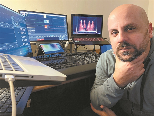 «Μιλάμε στο υποσυνείδητο του θεατή»