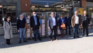 Τον έσωσαν από τους ναζί – Σήμερα έστειλε 900 κιλά τρόφιμα και ιατροφαρμακευτικό υλικό